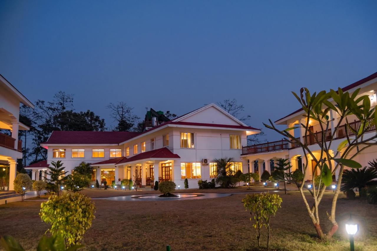 Hotel Earth Light Sauraha Chitwan Eksteriør billede